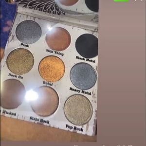 Glam metals eyeshadow Palette